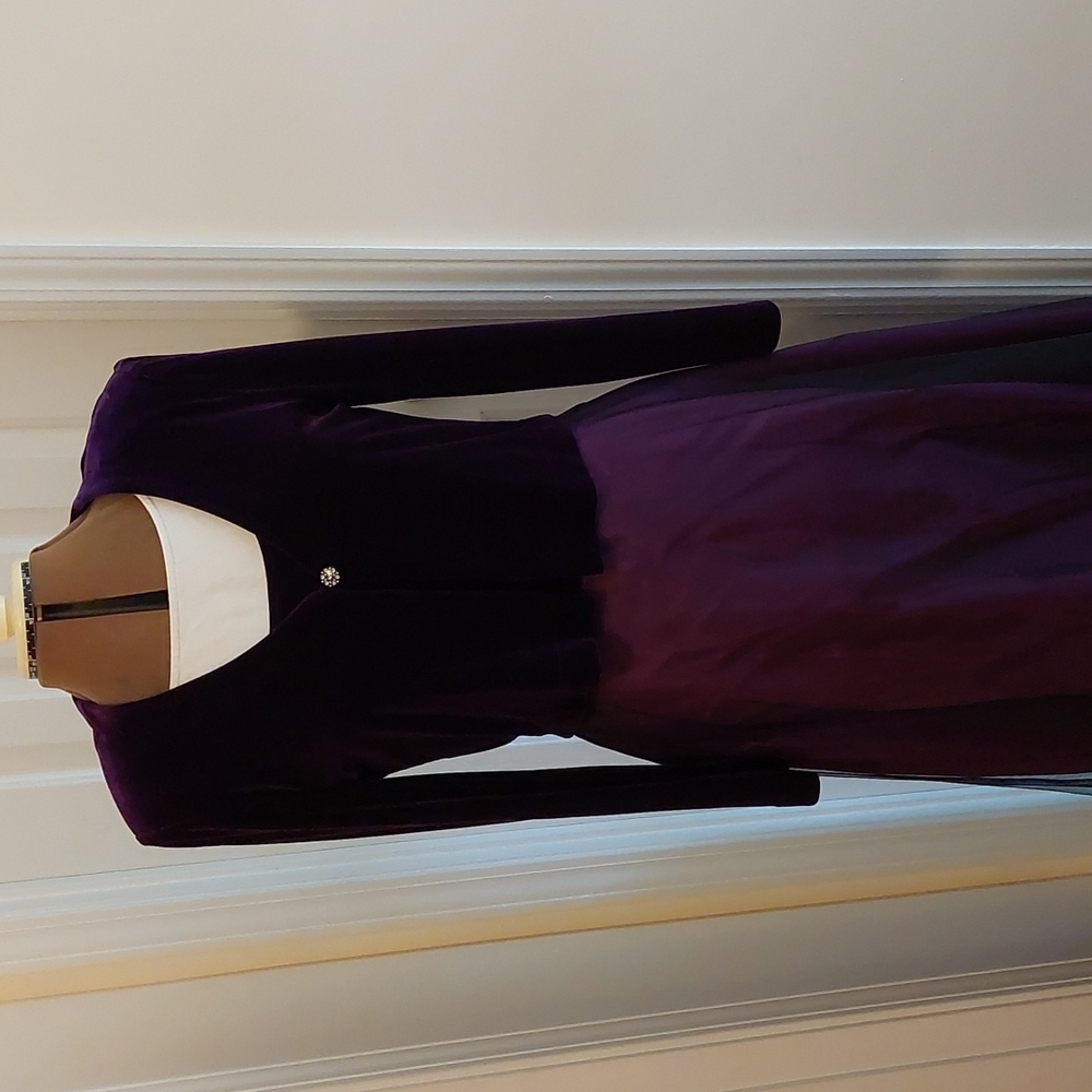 Jessica Howard Velvet and Satin Evening dress with jacket